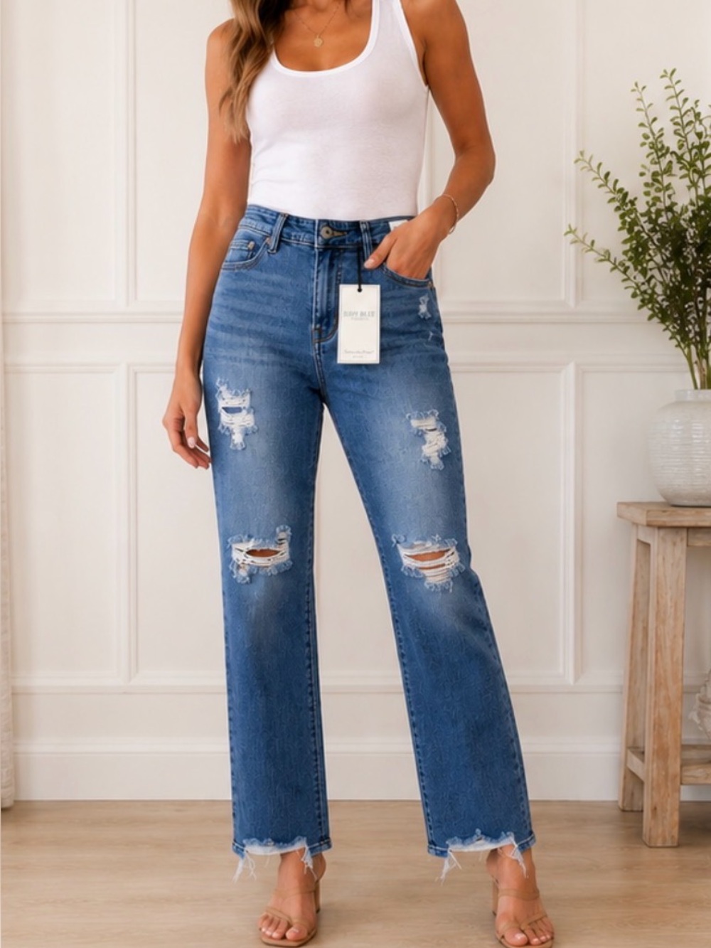 NWT Judy Blue Mid-Rise Distressed Straight Leg Jeans - Light Blue 15/32